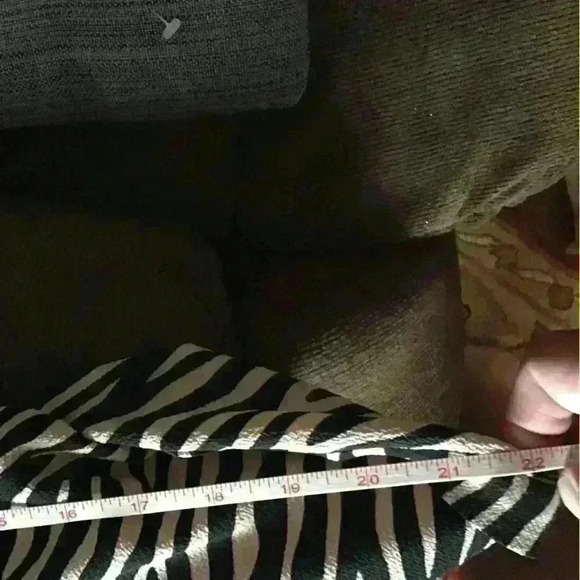 Simply Emma size 3x beige &black striped front solid black back. - Picture 4 of 4